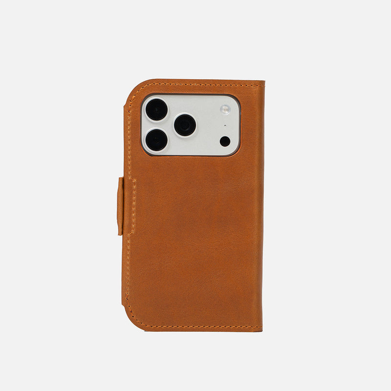 Leather Folio iPhone 17 Series with MagSafe - Classic 5.1-8