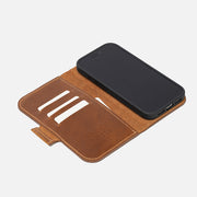 Leather Folio iPhone 17 Series with MagSafe - Classic 5.1-3