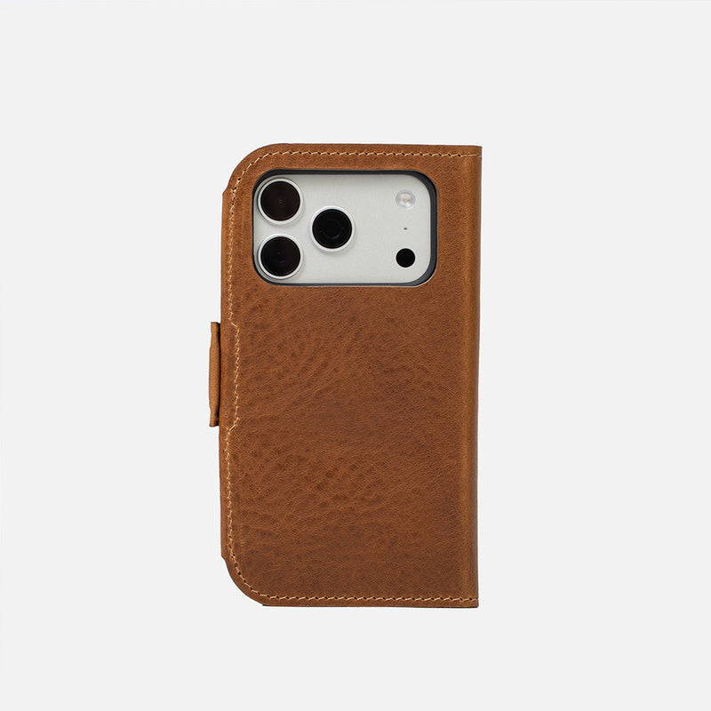 Leather Folio iPhone 17 Series with MagSafe - Classic 5.1-0