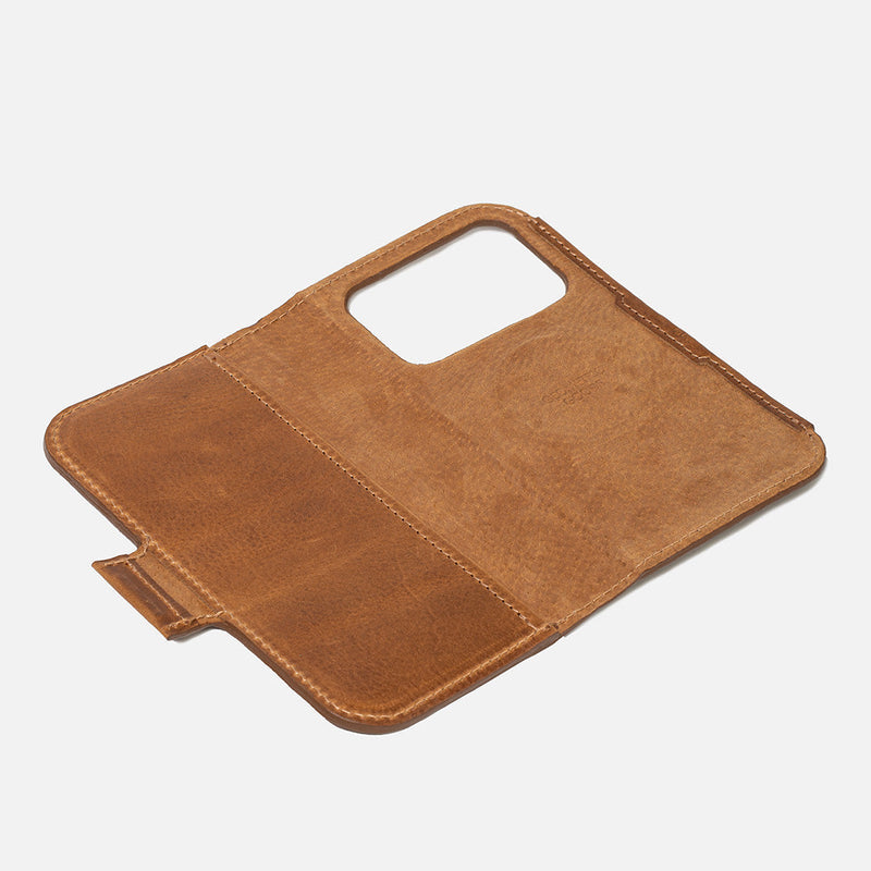 Leather Folio iPhone 17 Series with MagSafe - Classic 5.1-1